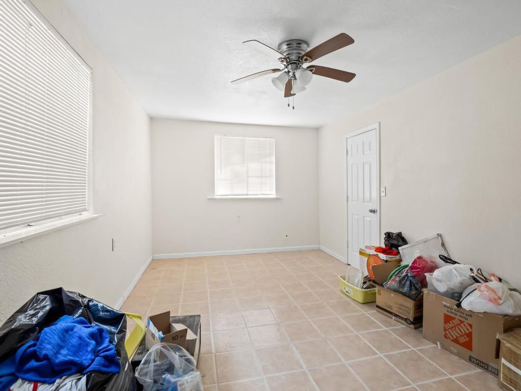 Image 17 of property listing at 4746 E Woodward Avenue, Fresno, CA 93702