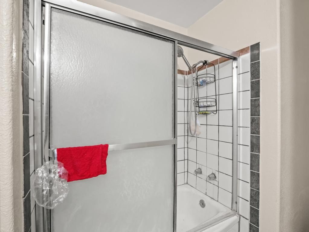 Image 20 of property listing at 4746 E Woodward Avenue, Fresno, CA 93702