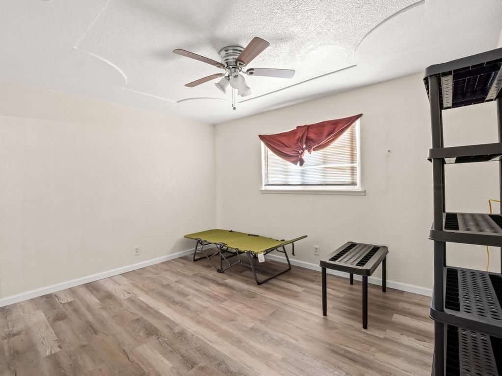 Image 25 of property listing at 4746 E Woodward Avenue, Fresno, CA 93702
