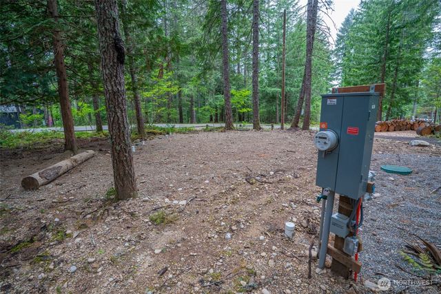 21 N Quinault Place, Hoodsport, WA 98548