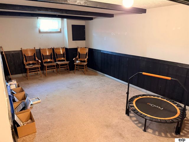 8759 S Glenview Drive, La Vista, NE 68128