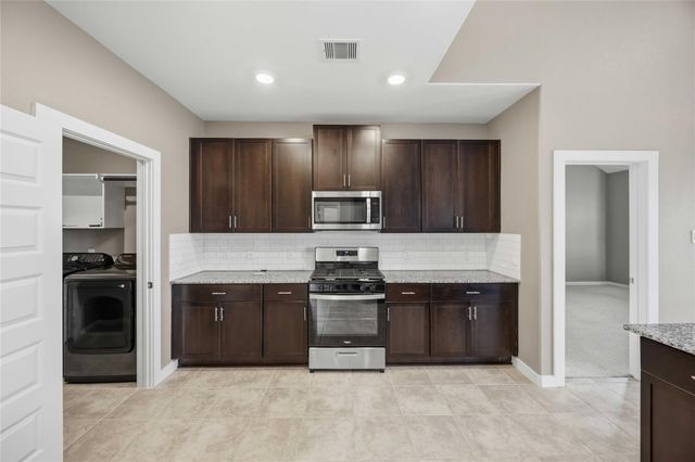 1239 Cascade Hills Drive, Rosharon, TX 77583