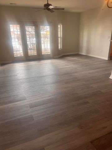 955 Mistflower Lane, Florence, KY 41042