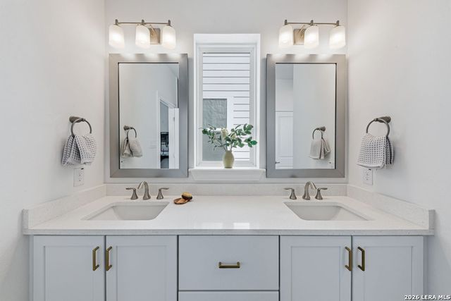 795 N Academy, New Braunfels, TX 78130