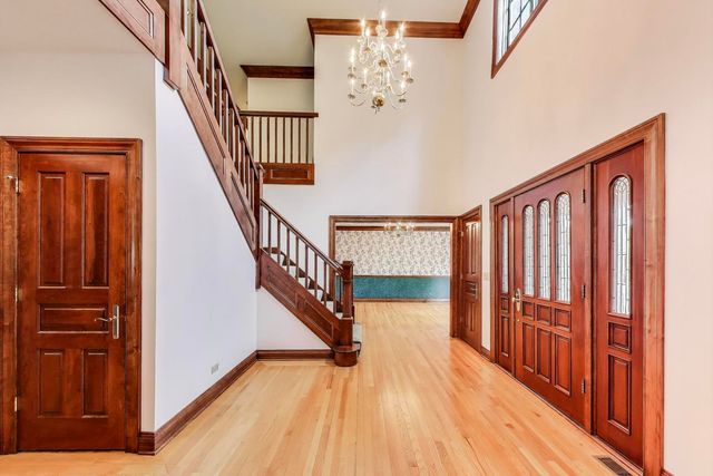 3706 Royal Fox Drive, St. Charles, IL 60174