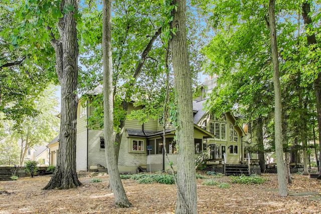 3706 Royal Fox Drive, St. Charles, IL 60174