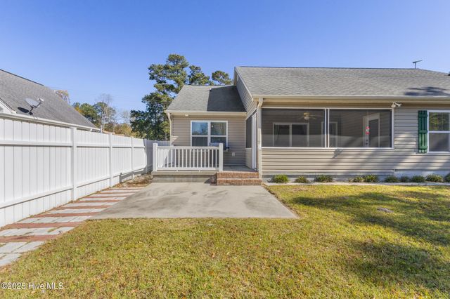 1674 SW Beach Drive SW, Calabash, NC 28467