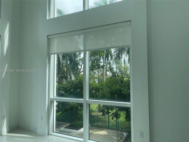 1861 NW S River Dr A09, Miami, FL 33125