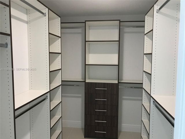 1861 NW S River Dr A09, Miami, FL 33125