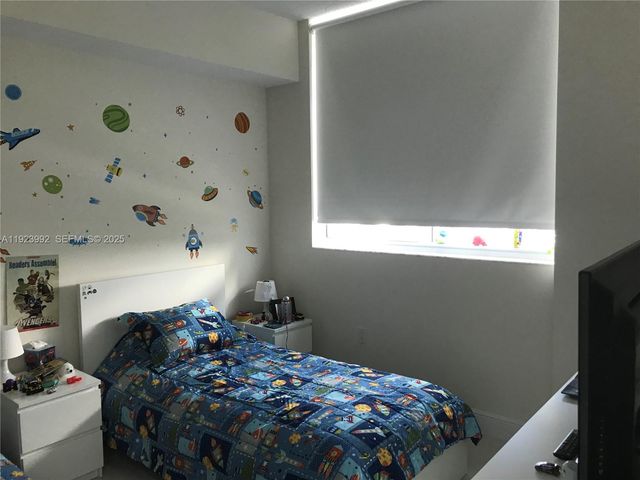 1861 NW S River Dr A09, Miami, FL 33125