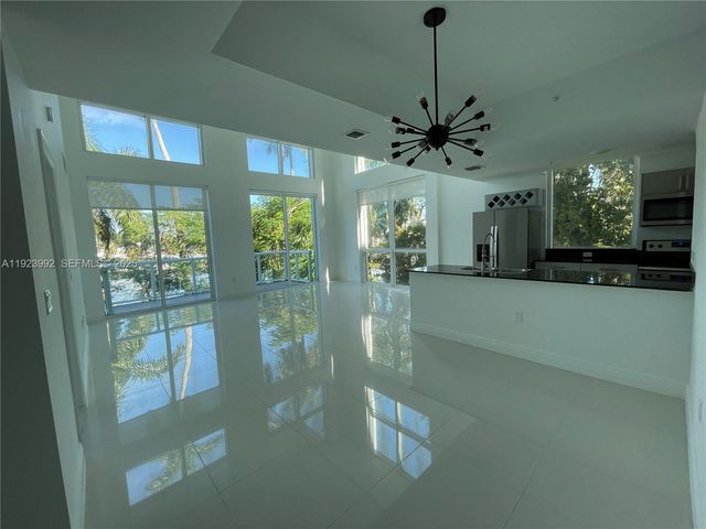 1861 NW S River Dr A09, Miami, FL 33125