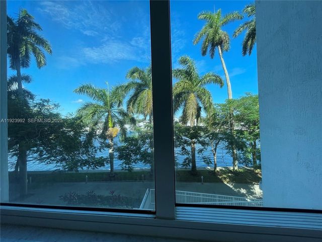 1861 NW S River Dr A09, Miami, FL 33125