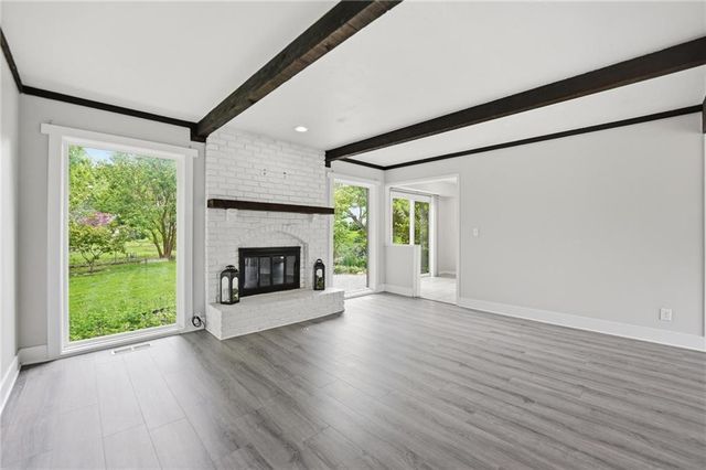 11921 W 99th Street, Lenexa, KS 66215