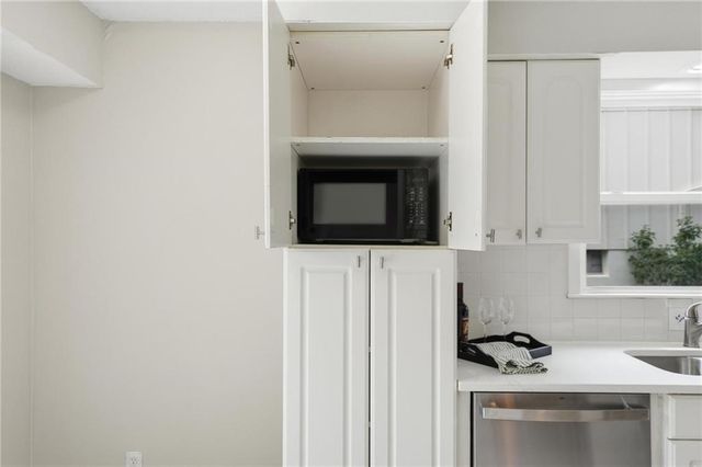 11921 W 99th Street, Lenexa, KS 66215