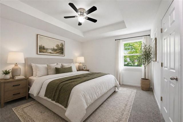 11921 W 99th Street, Lenexa, KS 66215