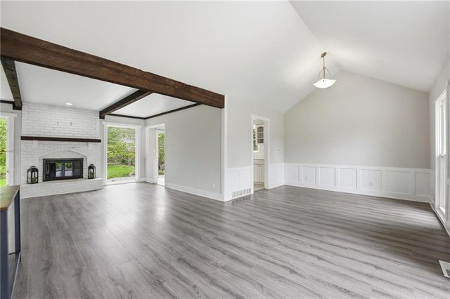 11921 W 99th Street, Lenexa, KS 66215