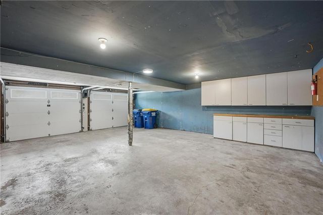 11921 W 99th Street, Lenexa, KS 66215