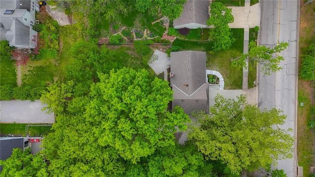 11921 W 99th Street, Lenexa, KS 66215