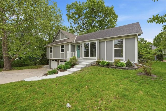 11921 W 99th Street, Lenexa, KS 66215