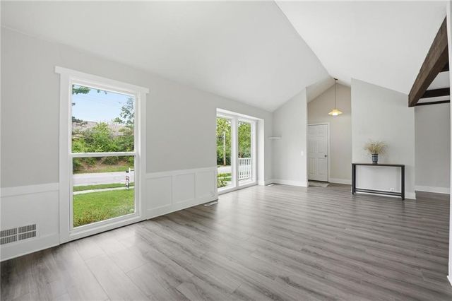 11921 W 99th Street, Lenexa, KS 66215