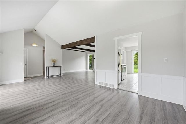 11921 W 99th Street, Lenexa, KS 66215