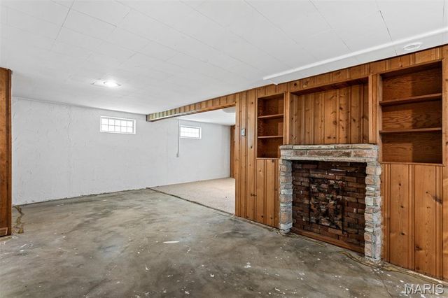 7328 Parkwood Drive, St Louis, MO 63116
