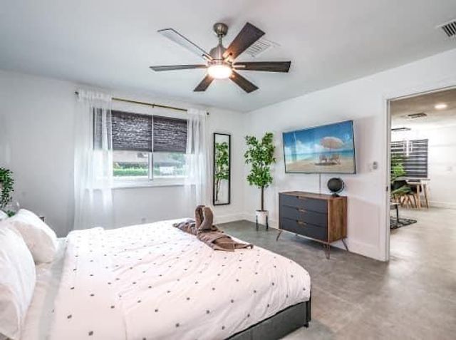 2747 Griffin Road 1-3, Fort Lauderdale, FL 33312