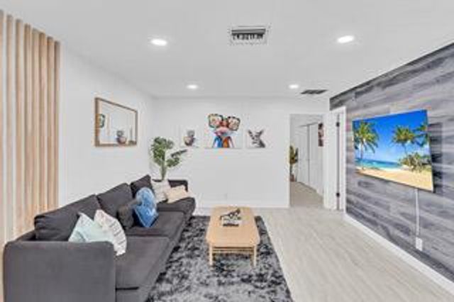 2747 Griffin Road 1-3, Fort Lauderdale, FL 33312