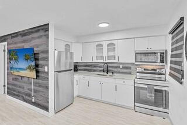 2747 Griffin Road 1-3, Fort Lauderdale, FL 33312