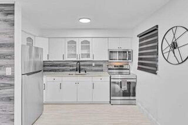 2747 Griffin Road 1-3, Fort Lauderdale, FL 33312