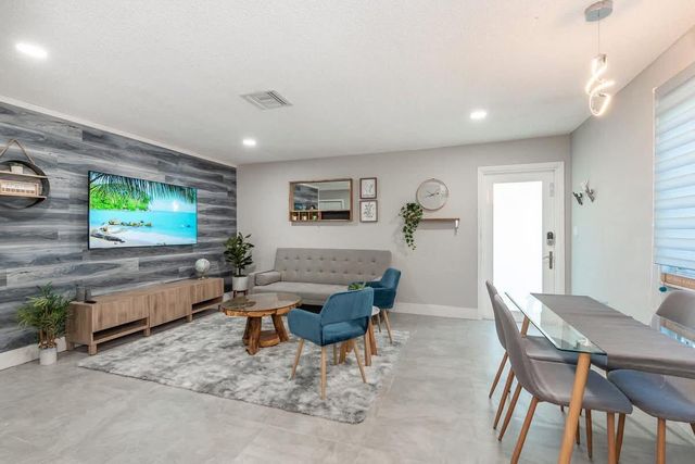 2747 Griffin Road 1-3, Fort Lauderdale, FL 33312