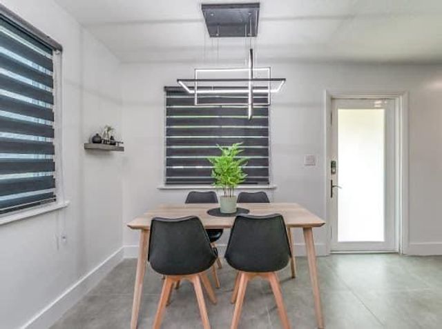 2747 Griffin Road 1-3, Fort Lauderdale, FL 33312