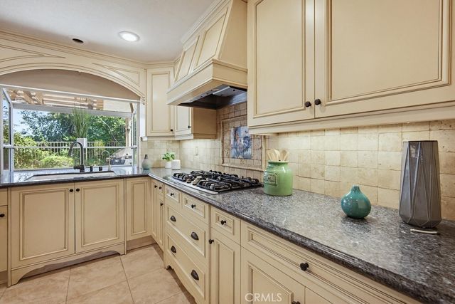 3731 Columbia, Corona, CA 92881