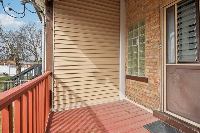 2928 N Rutherford Avenue, Chicago, IL 60634