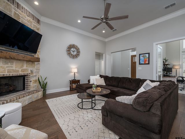 3140 Club Dr., Tyler, TX 75703