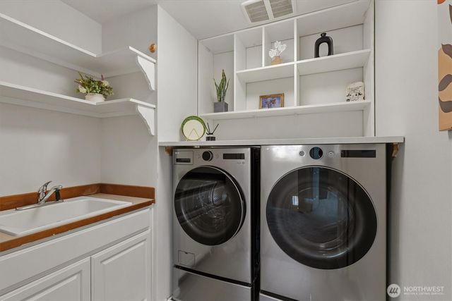 8603 NE 141st St, Kirkland, WA 98034