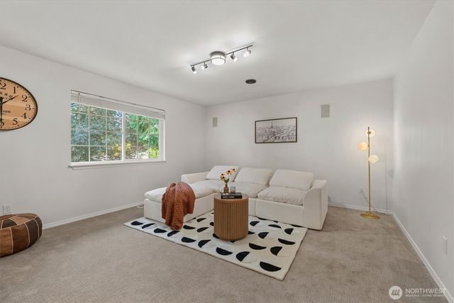 8603 NE 141st St, Kirkland, WA 98034