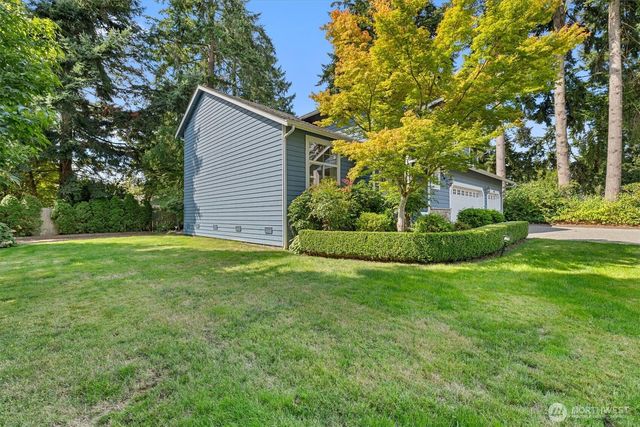 8603 NE 141st St, Kirkland, WA 98034