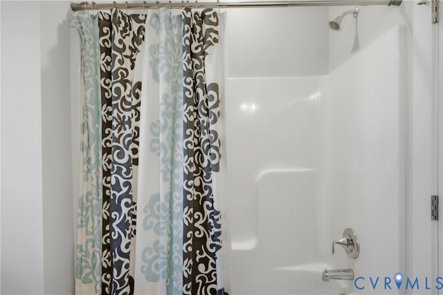 11111 Royal Ln, Providence Forge, VA 23140