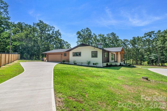 5033 Waxhaw Indian Trail Road, Matthews, NC 28104
