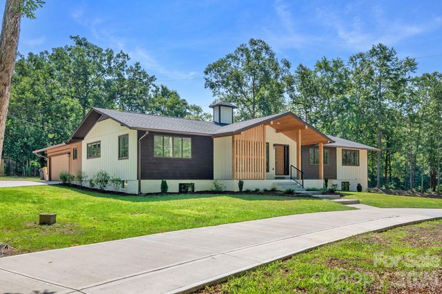 5033 Waxhaw Indian Trail Road, Matthews, NC 28104