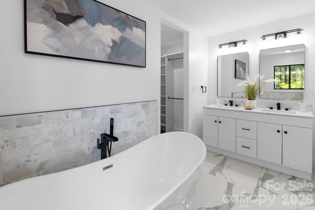 5033 Waxhaw Indian Trail Road, Matthews, NC 28104