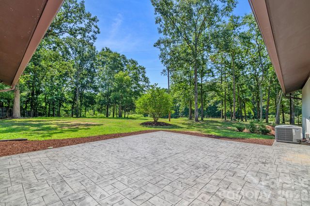 5033 Waxhaw Indian Trail Road, Matthews, NC 28104