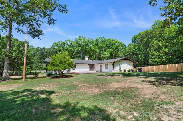 5033 Waxhaw Indian Trail Road, Matthews, NC 28104