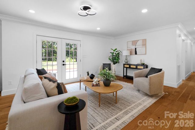 5033 Waxhaw Indian Trail Road, Matthews, NC 28104