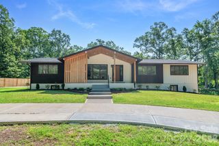 5033 Waxhaw Indian Trail Road, Matthews, NC 28104