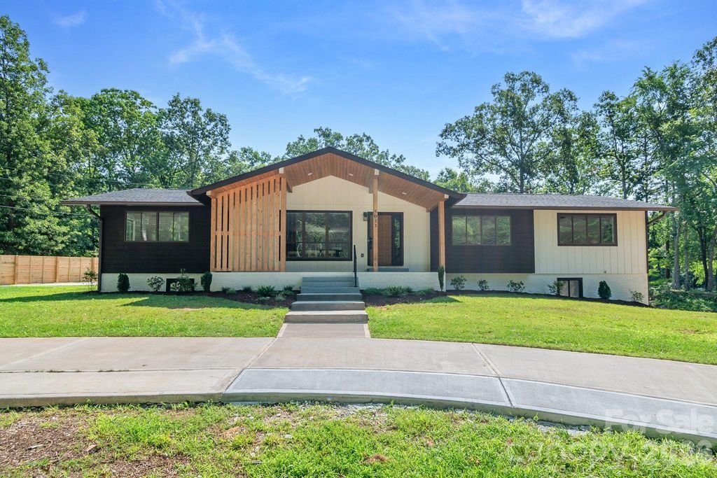 5033 Waxhaw Indian Trail Road, Matthews, NC 28104