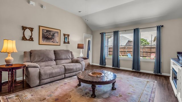 801 Lake Forest Trail, Little Elm, TX 75068