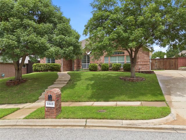 1313 Val Verde Court, Denton, TX 76210