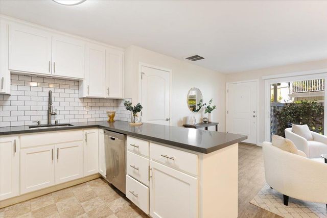 755 14th Avenue 109, Santa Cruz, CA 95062
